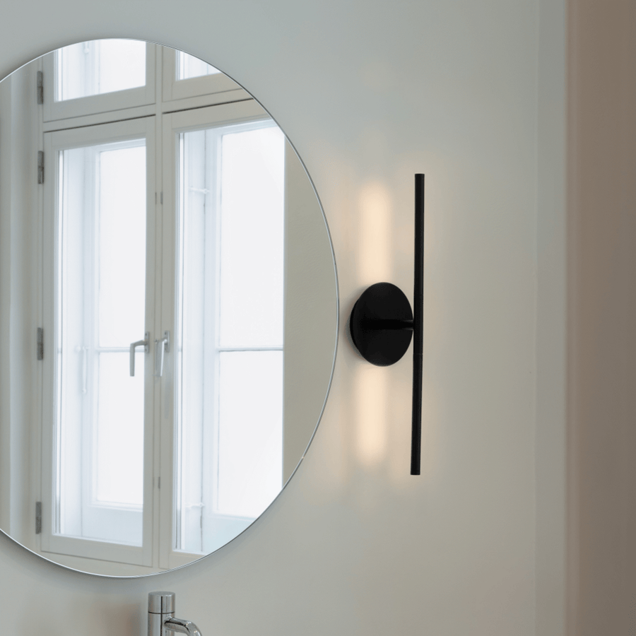 UMAGE Lifestyle Omni Wall Lamp Mini Black (2) (1).png